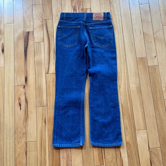 Men’s gently used Levi Jeans 32x30 - Picture 2 of 5